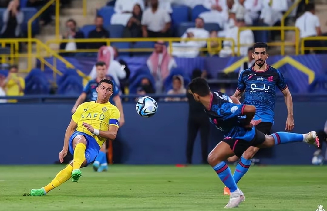 塞维利亚完胜韩国,C罗带队取胜 塞维利亚完胜韩国,C罗带队取胜