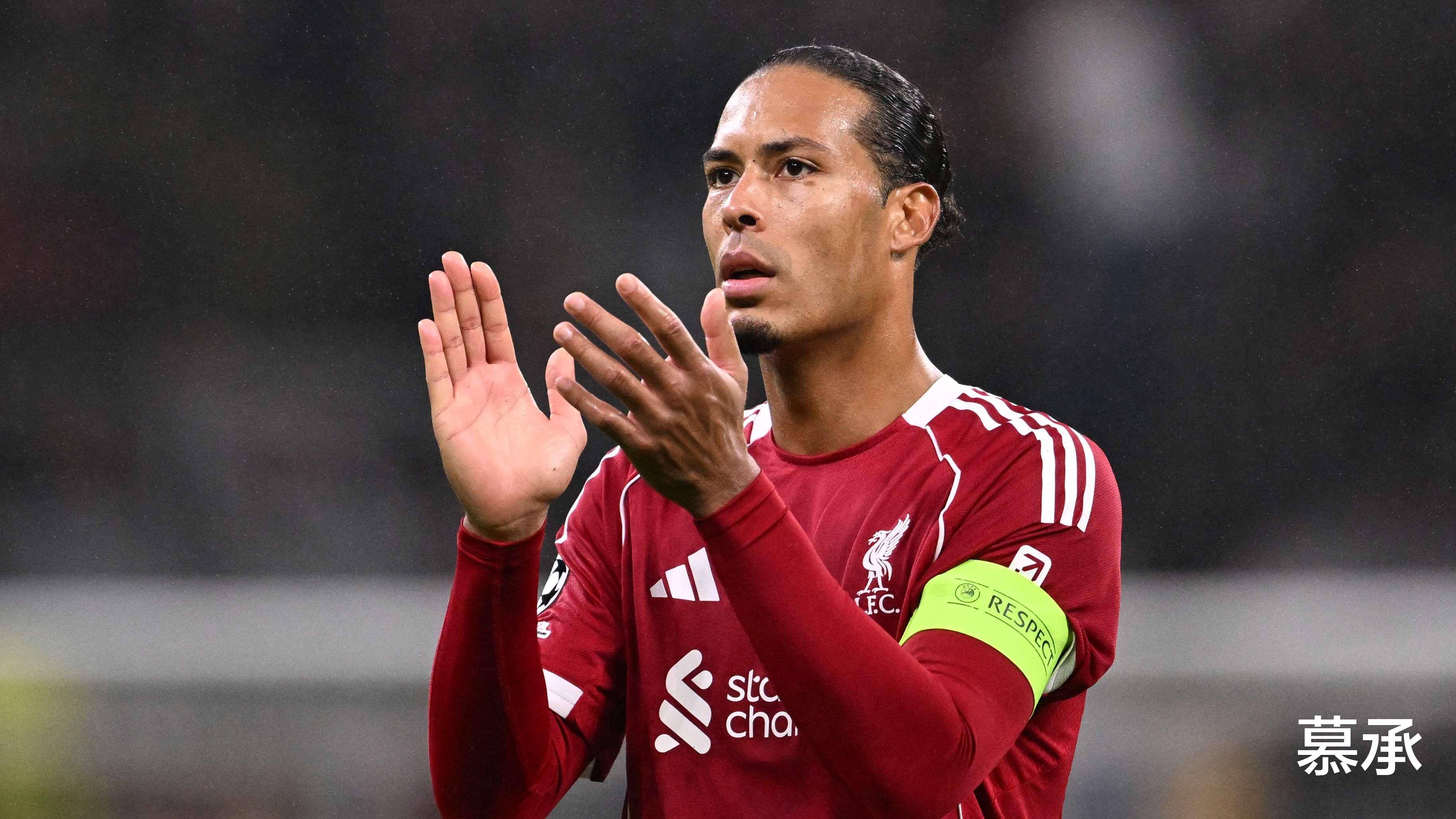 AC米兰鏖战拜仁，范戴克点燃赛场