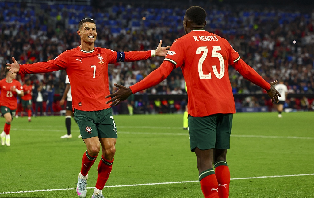 爱游戏大厅-葡萄牙逆转智利，佩德里状态火热