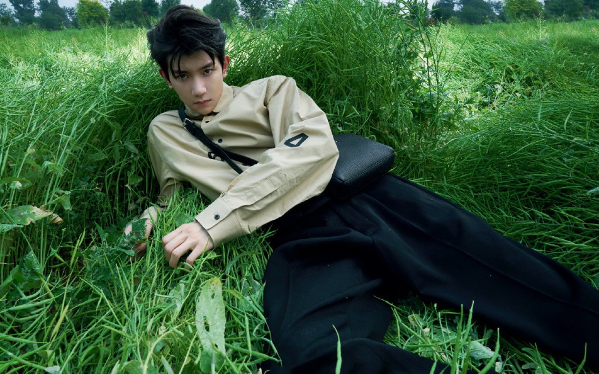 爱游戏下载-旧神威廉姆斯击碎迈凯伦，新人皮亚斯特里虽败犹荣