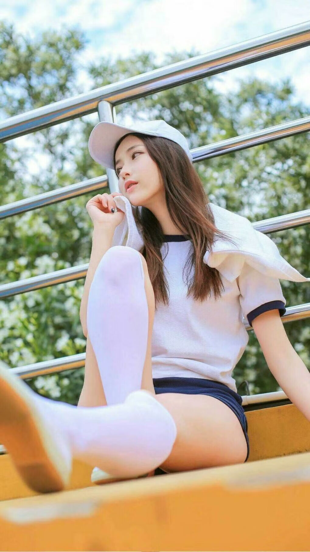 爱游戏入口-远古巨兽的战场上，现代利剑刺出唯一通路