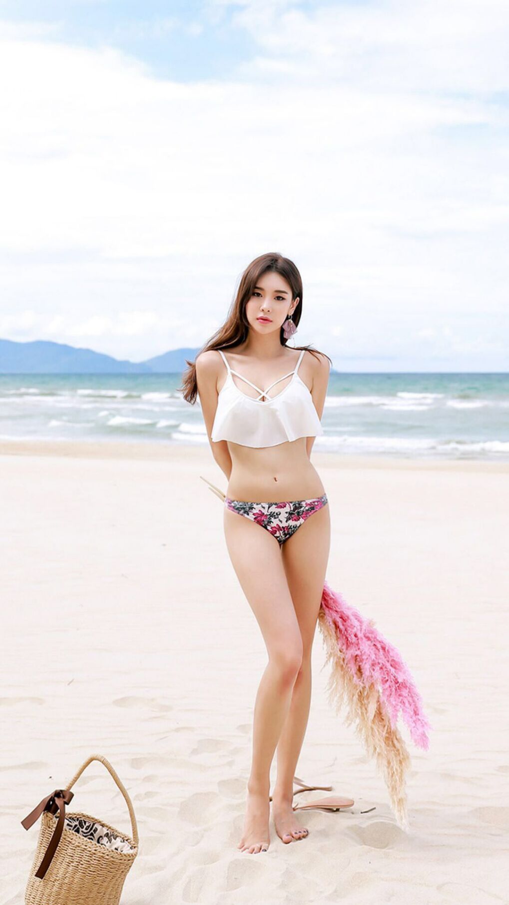 爱游戏tv-切特点燃燎原火，热火窒息式攻击波摧毁步行者防线