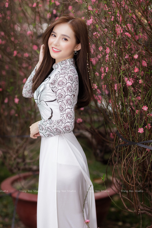 蓝白之刃划破东瀛铁壁,2026世界杯黑马之战,莫德里奇用最后一舞定义永恒